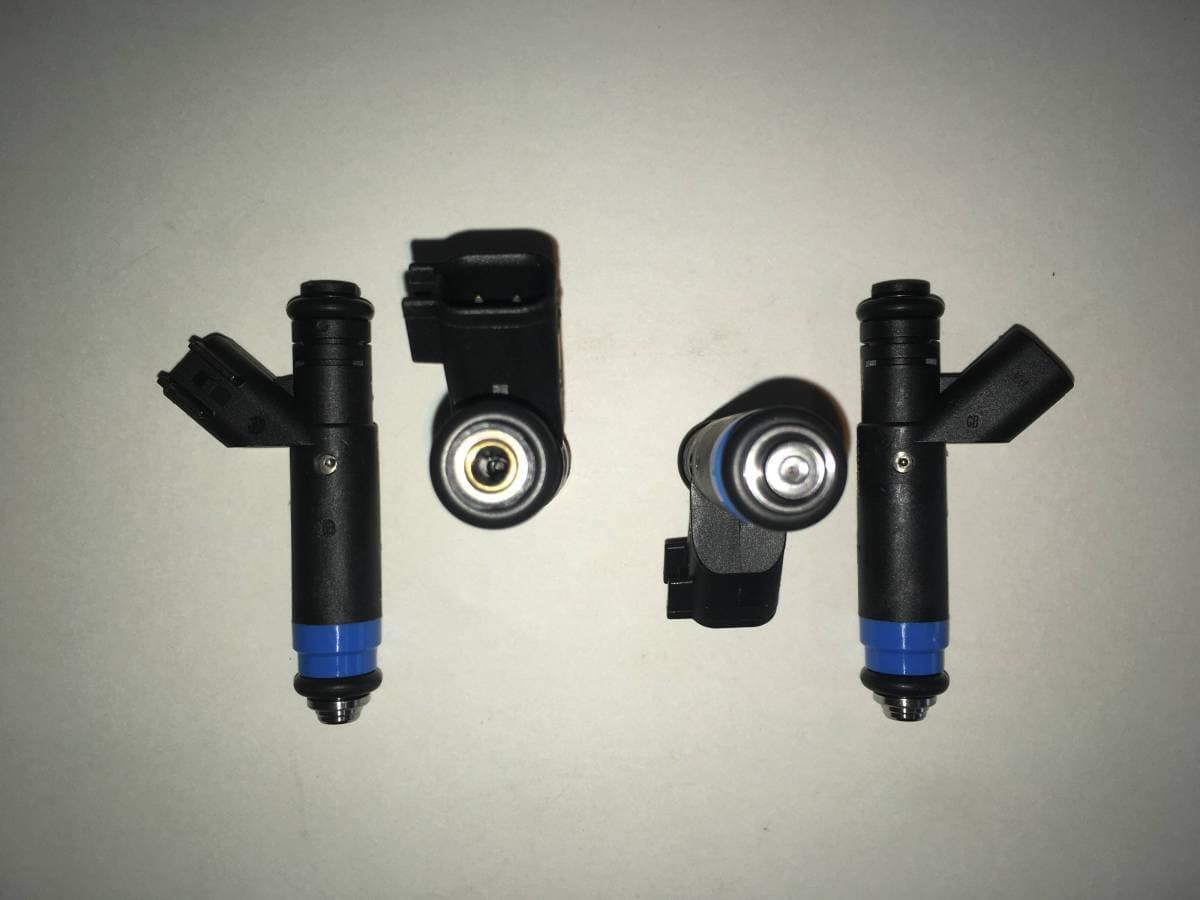 Genuine 80lb Siemens  USCAR EV6 Fuel Injectors - 4